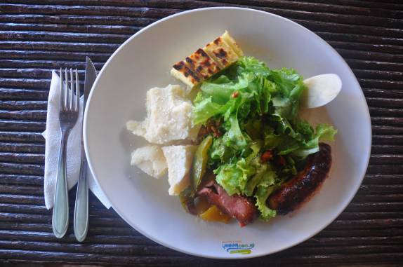 Almoço na barraca Crocobeach, na Praia do Futuro, em Fortaleza - CE
